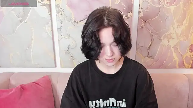 fiamoory online show from April 9, 1:30 am