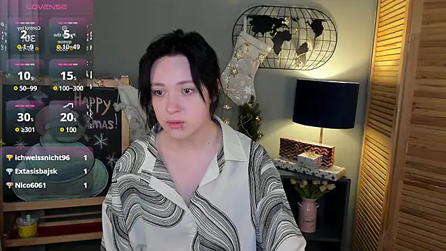 fiamoory online show from December 2, 7:10 am