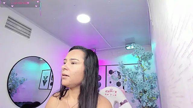 Tiara rr online show from March 10, 3:43 am