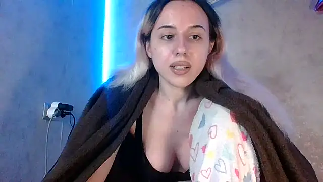 Puregirlaa online show from November 28, 3:48 pm