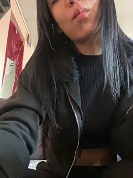 kittyprettybby online show from May 29, 7:23 pm