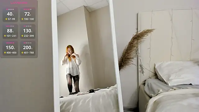 Esme Runn online show from November 11, 3:57 am