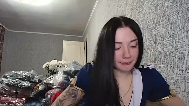 Liana diva online show from February 15, 4:50 pm