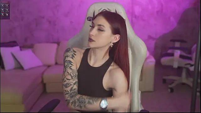 Magnetic Mia  online show from February 26, 11:48 pm