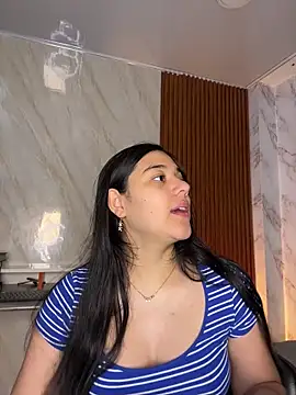 floriamANDjazmin online show from May 16, 6:51 pm