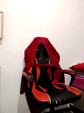 madelyn30 online show from April 19, 8:44 pm