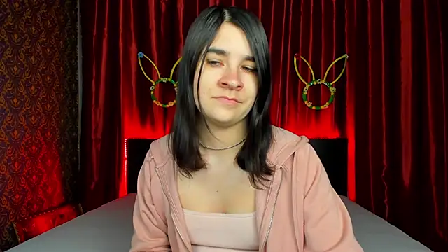  Polly Love  online show from April 11, 6:19 am