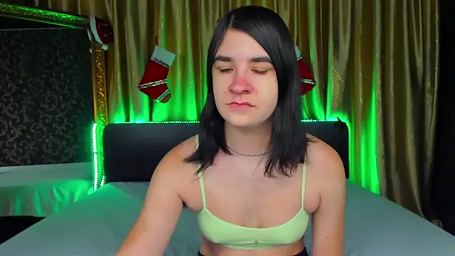  Polly Love  online show from January 8, 7:34 am