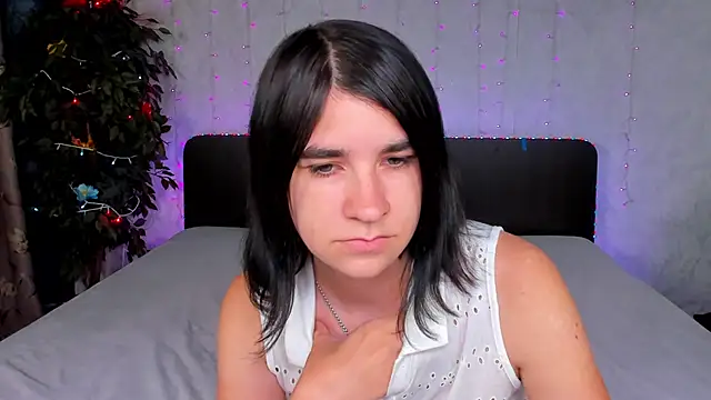  Polly Love  online show from September 9, 8:36 am