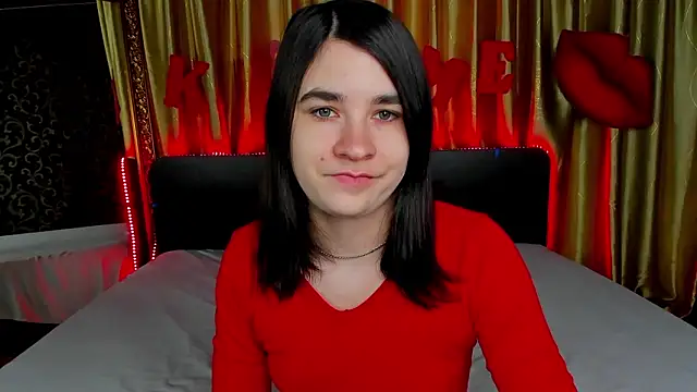  Polly Love  online show from February 25, 8:35 am