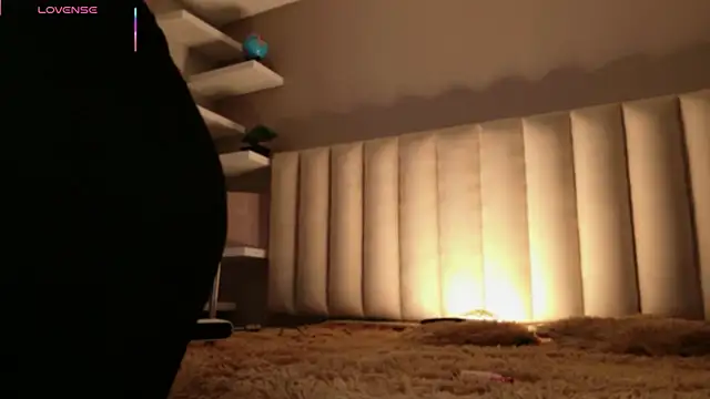 Megan mooree  online show from December 4, 1:24 pm