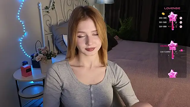 jenny bunny  online show from October 8, 1:32 am