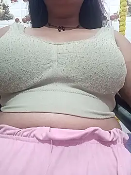 cute-mahek online show from March 13, 8:10 pm