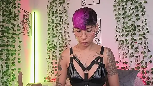 MiaMorgan  online show from May 28, 2:26 pm