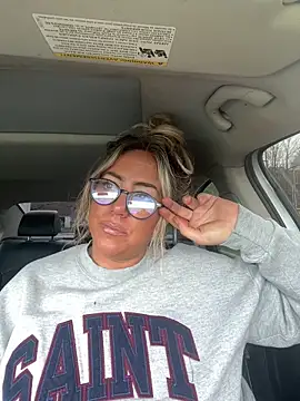 sunshinekisses online show from May 18, 2:56 pm