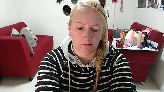 emperabigbootybigass online show from December 19, 12:52 pm
