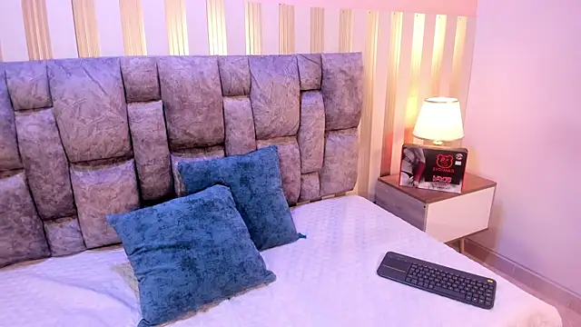 nova lane online show from October 3, 8:36 pm