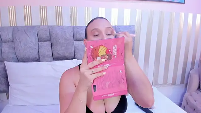 nova lane online show from April 14, 8:09 pm