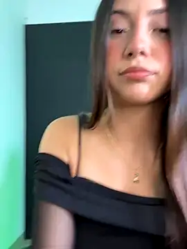 Emily Clark1 online show from December 4, 5:32 am