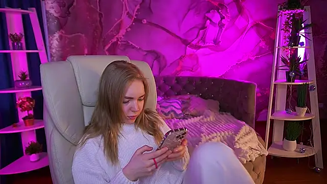 EmilySunshineS online show from March 8, 6:39 am