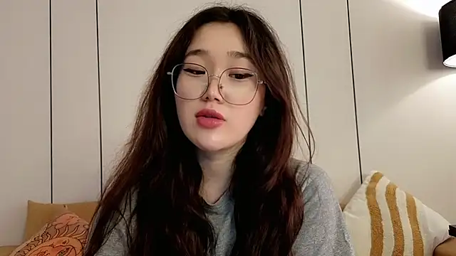 Jennatyan online show from May 8, 8:28 am