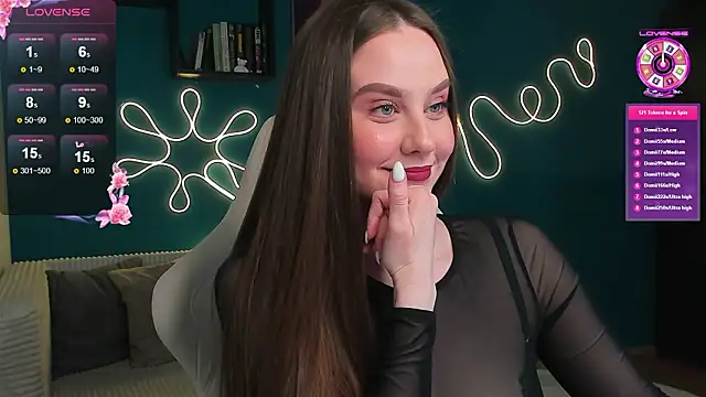 katie taylorr online show from February 15, 11:26 pm