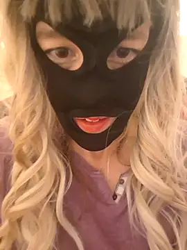 SexyLayla1 online show from February 4, 6:16 am