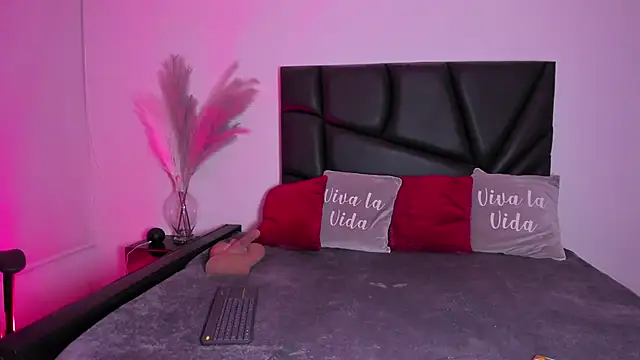 Tiffany sander online show from September 18, 3:27 am