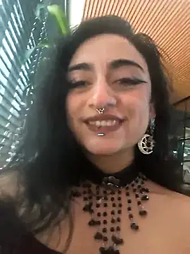 Lila Desiree online show from December 22, 6:11 pm