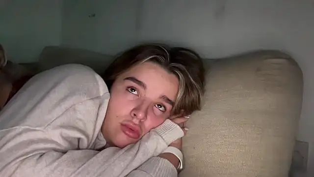 maisiesmithx online show from November 2, 6:44 pm