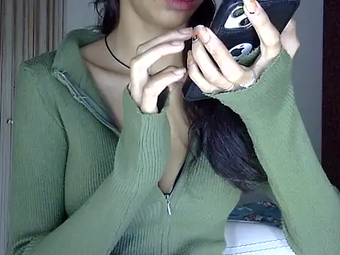 MAAYRA 09 online show from September 26, 6:11 am