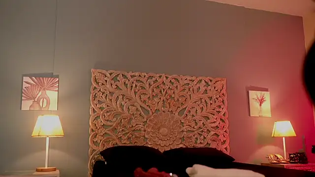 lupeebony online show from October 24, 7:21 pm