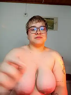 amalia love online show from January 7, 3:37 pm