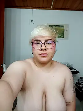 amalia love online show from September 19, 4:55 am