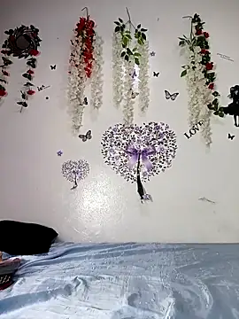 Tifanny Love33 online show from September 12, 10:28 pm