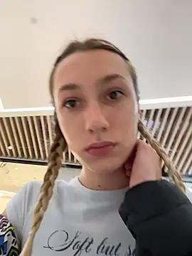 Lia  Love online show from September 16, 1:08 pm