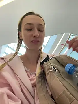 Lia  Love online show from October 23, 12:11 pm