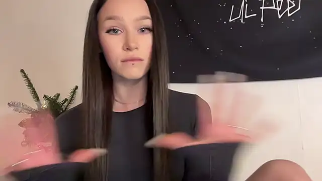 ur molly online show from December 23, 2:48 am