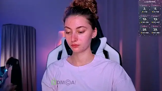 lady curls online show from September 20, 9:57 pm