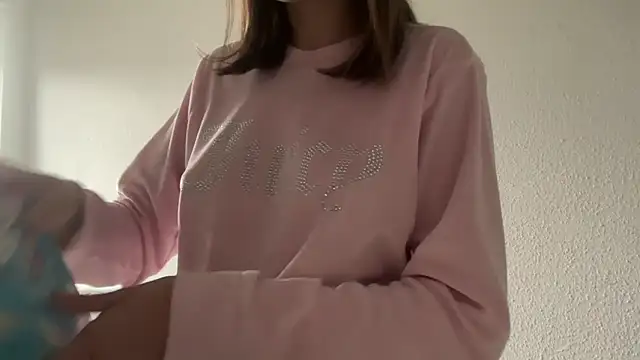 EmilyWi  online show from September 23, 4:27 pm