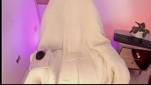 sofi soft  online show from August 1, 1:07 am
