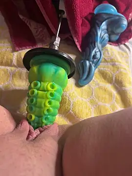 luisa1 online show from September 25, 6:06 pm