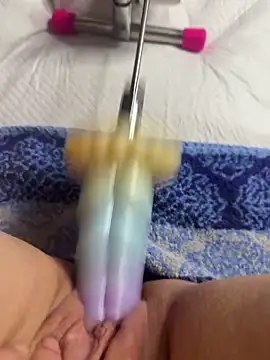 luisa1 online show from September 19, 6:51 pm