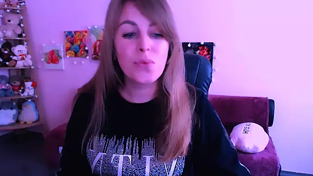 Hot Milady online show from March 24, 9:25 am