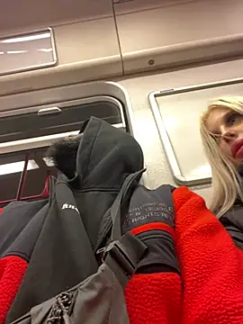 MacTroy online show from April 12, 8:22 pm