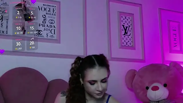 Abby  White online show from October 9, 4:33 pm