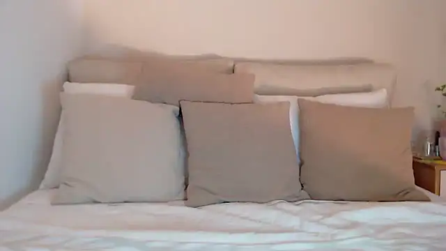 Gia Ferh online show from September 11, 1:50 am