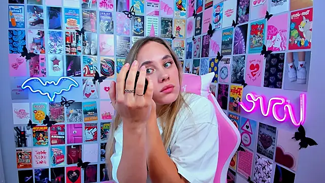 MiaMilas online show from September 11, 9:15 pm