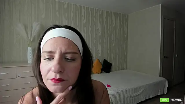 helentasty online show from April 21, 10:33 am