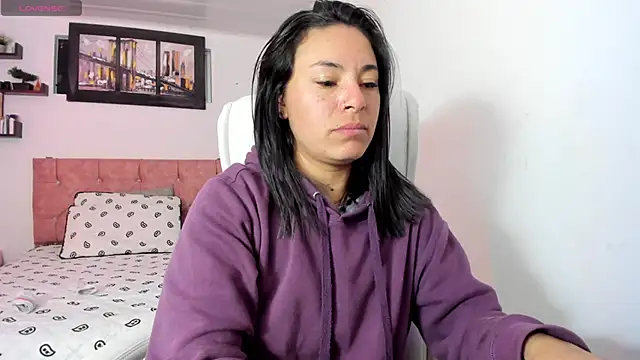 lorennrous online show from September 16, 5:59 am